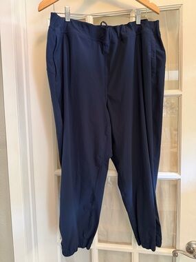 LULULEMON Women’s Size 18 RN 106259 CA 35801 Adapted State Navy Cropped Joggers